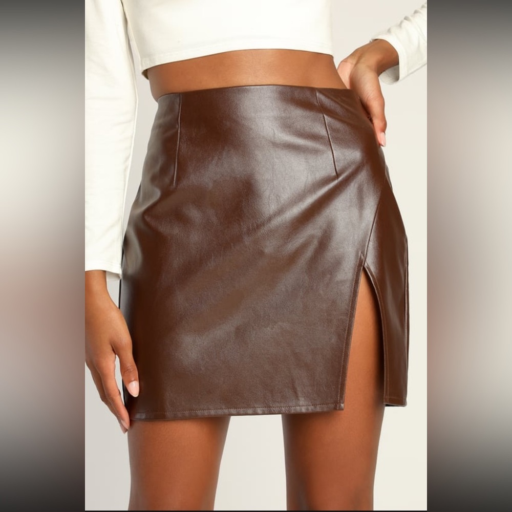 Lulu’s Dark Brown Vegan Leather Mini Skirt - Size L, NWT